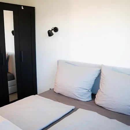 Black Wood Tiny House In - Eifel Escape Lägenhet *