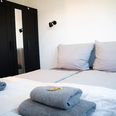 Lägenhet Black Wood Tiny House In - Eifel Escape Mendig